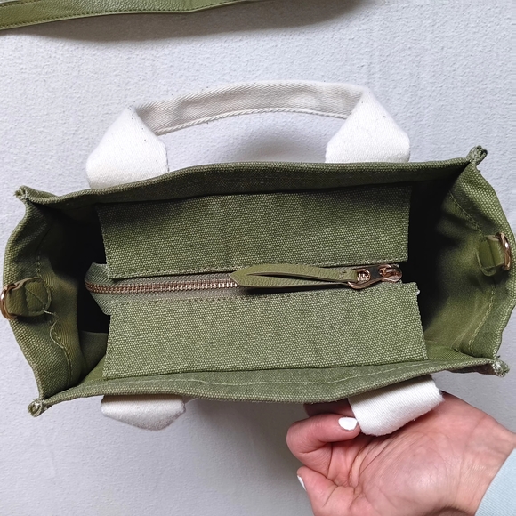 Universal Thread Green and White Tote Bag with Adjustable Strap - Picture 6 of 14